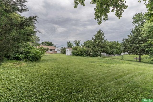 1925 S 47th Street, Omaha, NE 68106