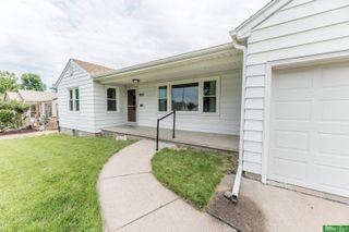 1925 S 47th Street, Omaha, NE 68106