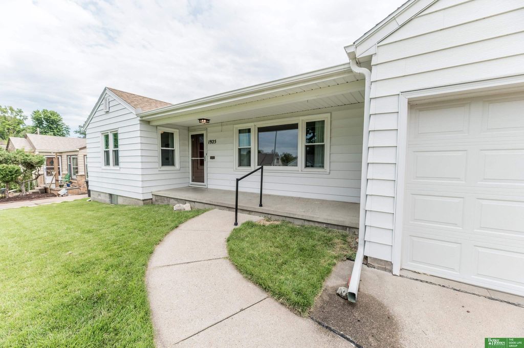 1925 S 47th Street, Omaha, NE 68106