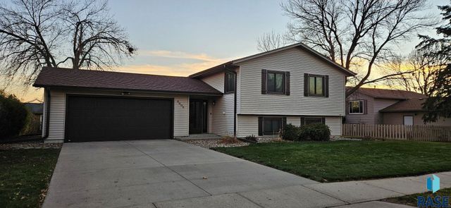 5605 W Missouri St Street, Sioux Falls, SD 57106