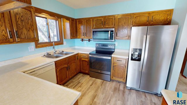 5605 W Missouri St Street, Sioux Falls, SD 57106