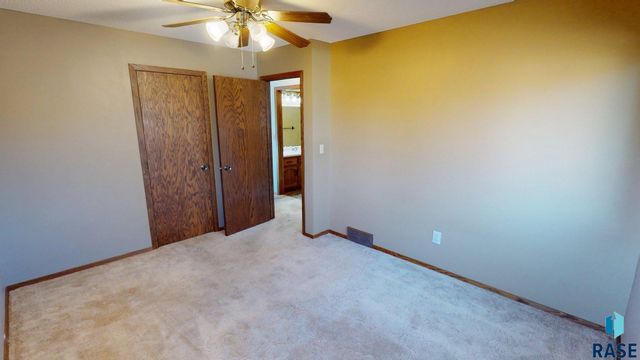 5605 W Missouri St Street, Sioux Falls, SD 57106