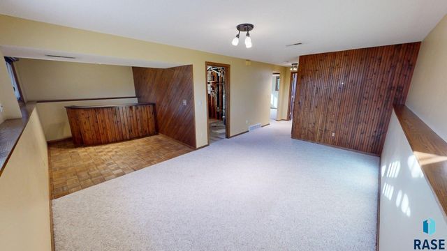 5605 W Missouri St Street, Sioux Falls, SD 57106