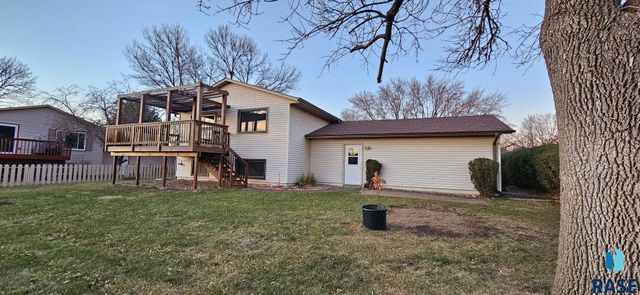 5605 W Missouri St Street, Sioux Falls, SD 57106