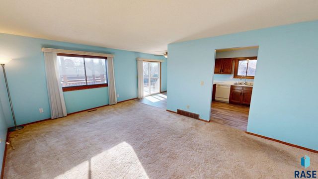 5605 W Missouri St Street, Sioux Falls, SD 57106