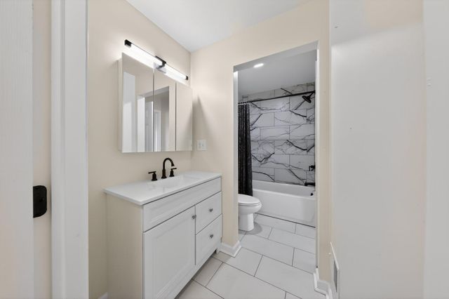 45 MARLBOROUGH CT, New Castle, DE 19720