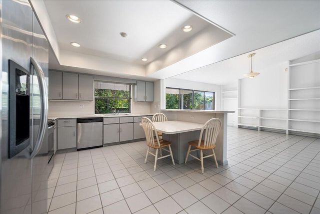 2216 Amesbury Court, Wellington, FL 33414