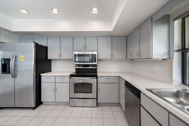 2216 Amesbury Court, Wellington, FL 33414