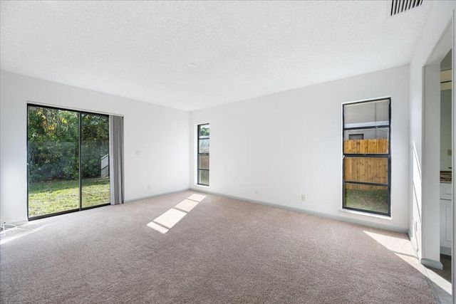 2216 Amesbury Court, Wellington, FL 33414