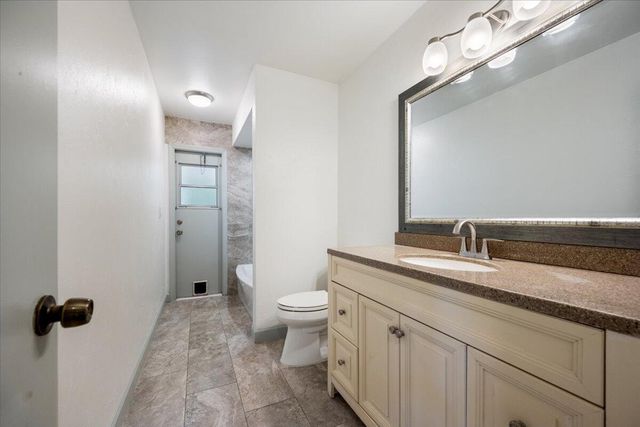 2216 Amesbury Court, Wellington, FL 33414