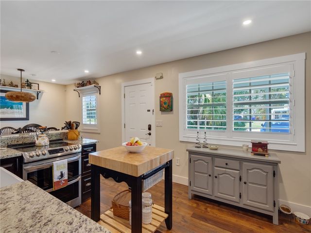 1520 4th Avenue, Vero Beach, FL 32960