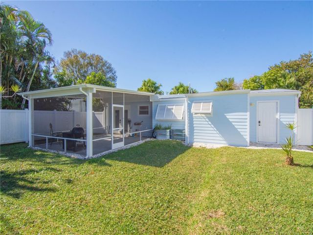 1520 4th Avenue, Vero Beach, FL 32960