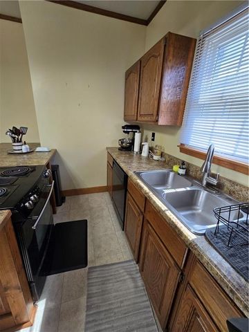 2328 Goff Avenue, St Joseph, MO 64505