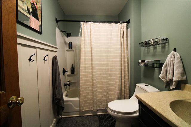 2328 Goff Avenue, St Joseph, MO 64505