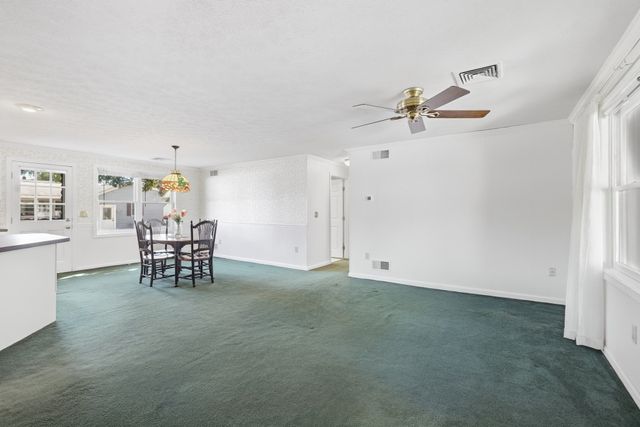 20 Elm St, Dracut, MA 01826