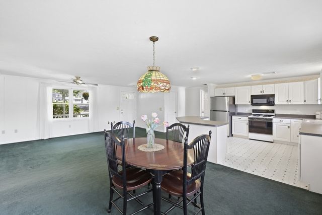 20 Elm St, Dracut, MA 01826