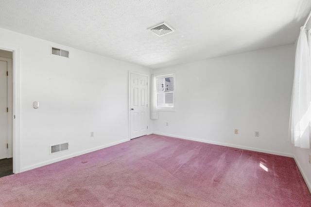 20 Elm St, Dracut, MA 01826