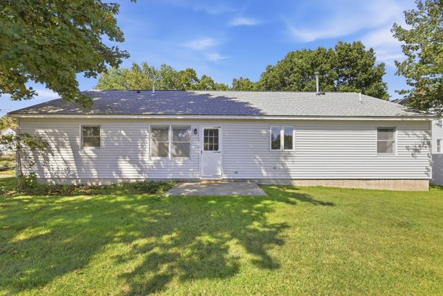 20 Elm St, Dracut, MA 01826
