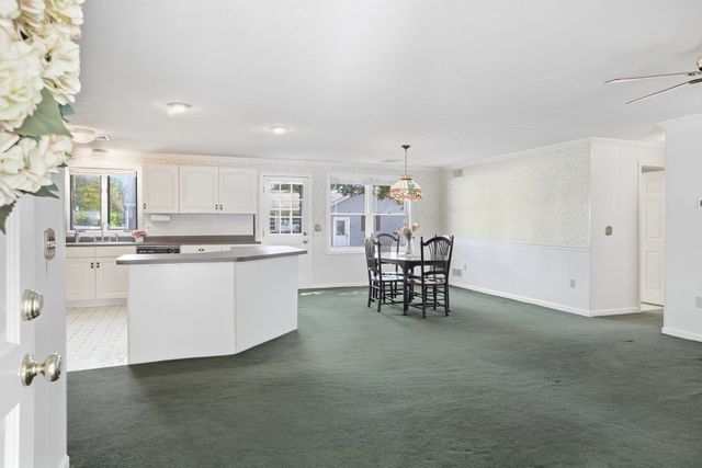 20 Elm St, Dracut, MA 01826