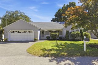20 Elm St, Dracut, MA 01826