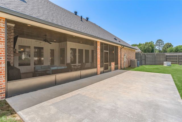 301 Ayres Circle, Benton, LA 71006