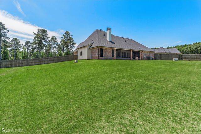 301 Ayres Circle, Benton, LA 71006