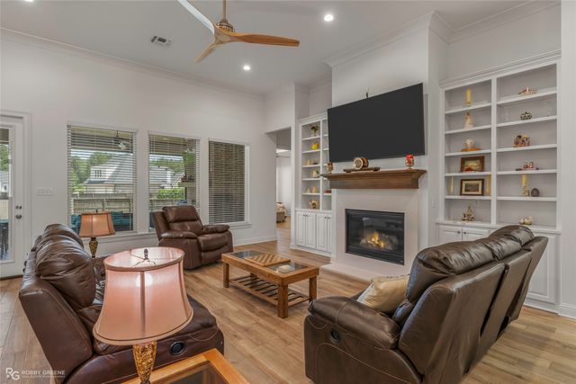 301 Ayres Circle, Benton, LA 71006