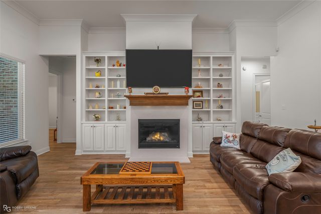 301 Ayres Circle, Benton, LA 71006