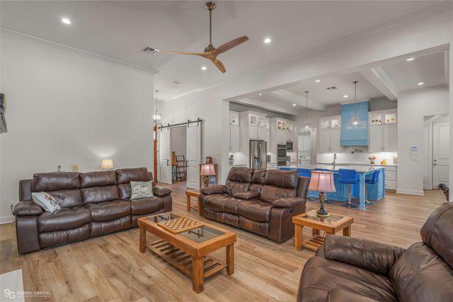 301 Ayres Circle, Benton, LA 71006