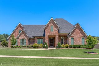 301 Ayres Circle, Benton, LA 71006