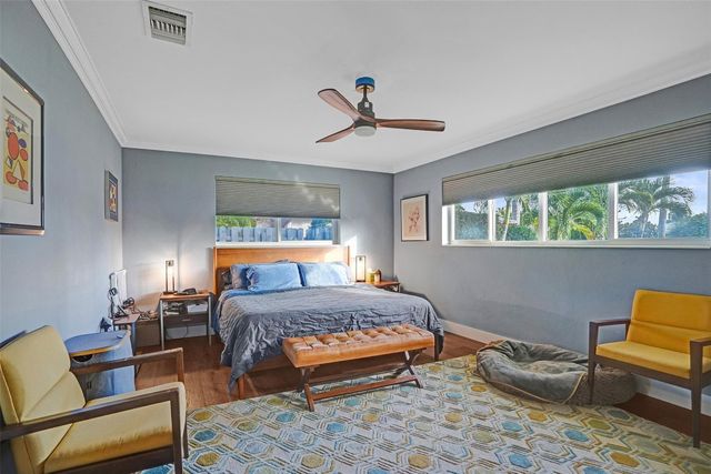 1011 SE 10th Court, Deerfield Beach, FL 33441