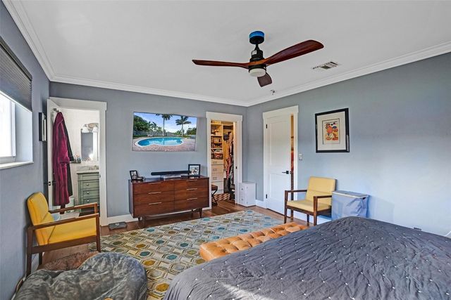 1011 SE 10th Court, Deerfield Beach, FL 33441