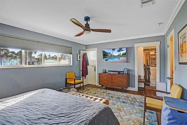 1011 SE 10th Court, Deerfield Beach, FL 33441