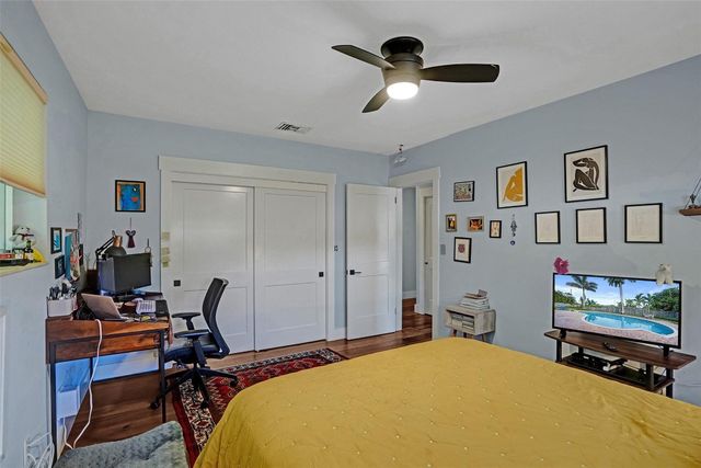 1011 SE 10th Court, Deerfield Beach, FL 33441