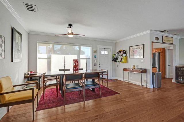 1011 SE 10th Court, Deerfield Beach, FL 33441