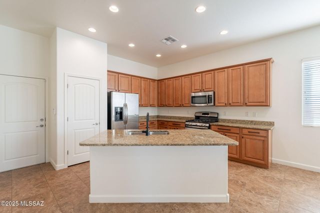 12584 N Sunrise Shadow Drive, Marana, AZ 85658