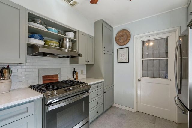 704 N Crescent Ave, Lodi, CA 95240