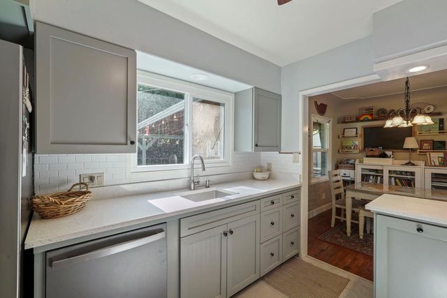 704 N Crescent Ave, Lodi, CA 95240