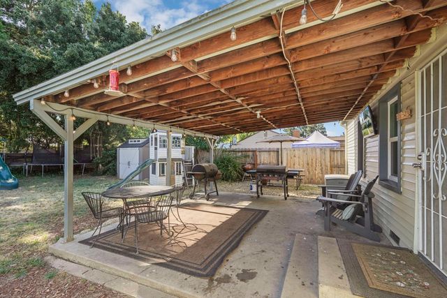 704 N Crescent Ave, Lodi, CA 95240