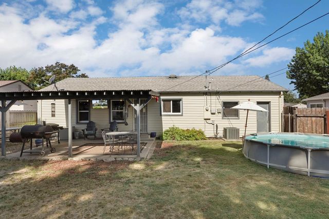 704 N Crescent Ave, Lodi, CA 95240