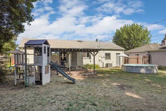 704 N Crescent Ave, Lodi, CA 95240