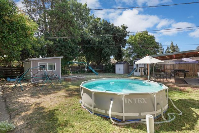 704 N Crescent Ave, Lodi, CA 95240