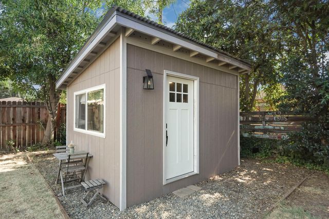 704 N Crescent Ave, Lodi, CA 95240