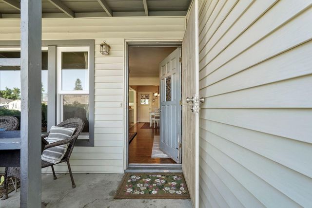 704 N Crescent Ave, Lodi, CA 95240