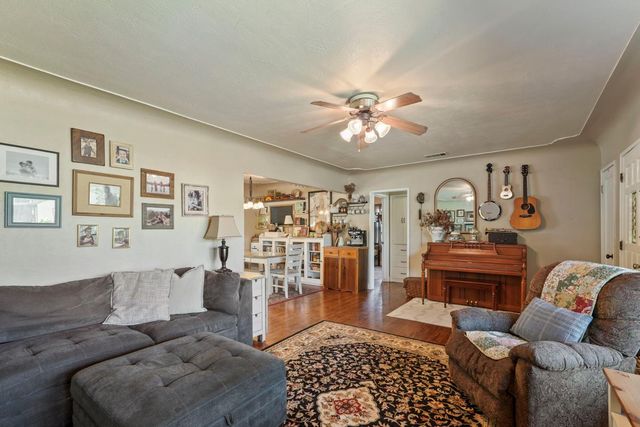 704 N Crescent Ave, Lodi, CA 95240