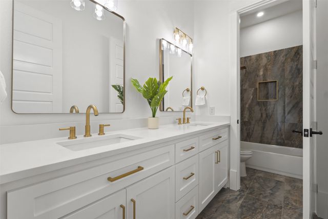 294 County Road 4107, Greenville, TX 75401