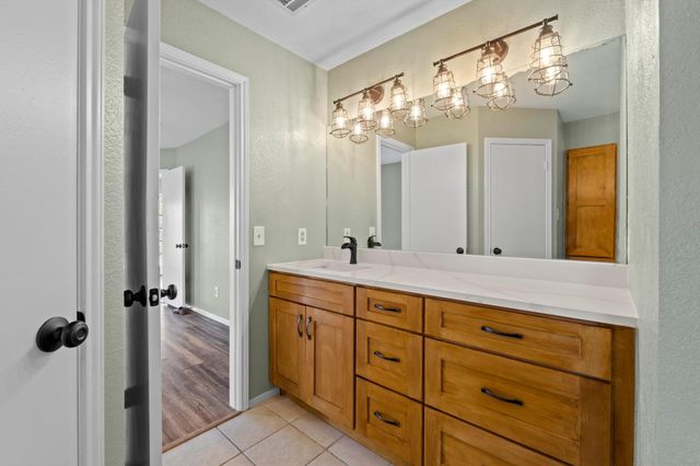 1003 Byers LN, Austin, TX 78753