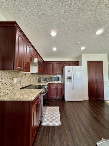 5313 NW 118th Avenue, Coral Springs, FL 33076
