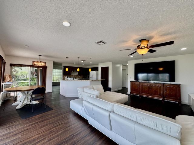 5313 NW 118th Avenue, Coral Springs, FL 33076