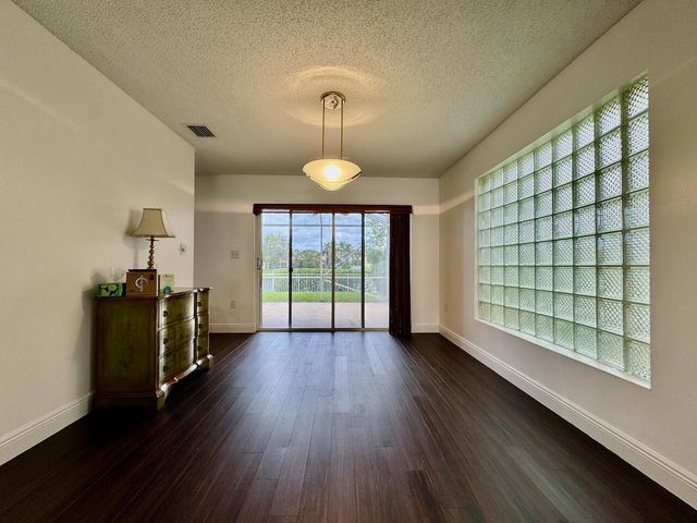 5313 NW 118th Avenue, Coral Springs, FL 33076
